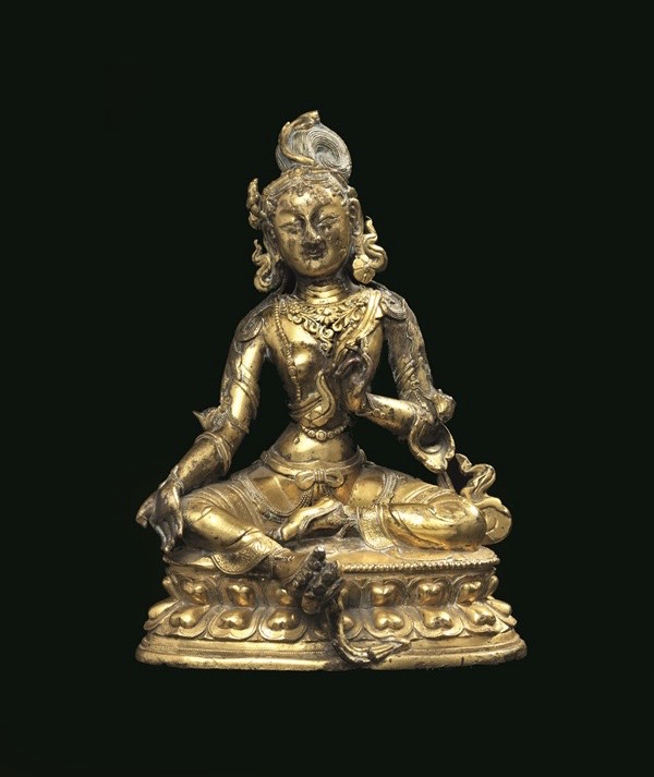 TARA VERDE IN BRONZO DORATO, CINO-TIBETANA, PERIODO MING  XV- XVI SEC 